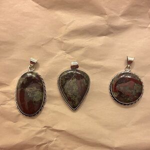 Real Dragon Bloodstone set in 925 sterling silver pendants (sold by the piece)